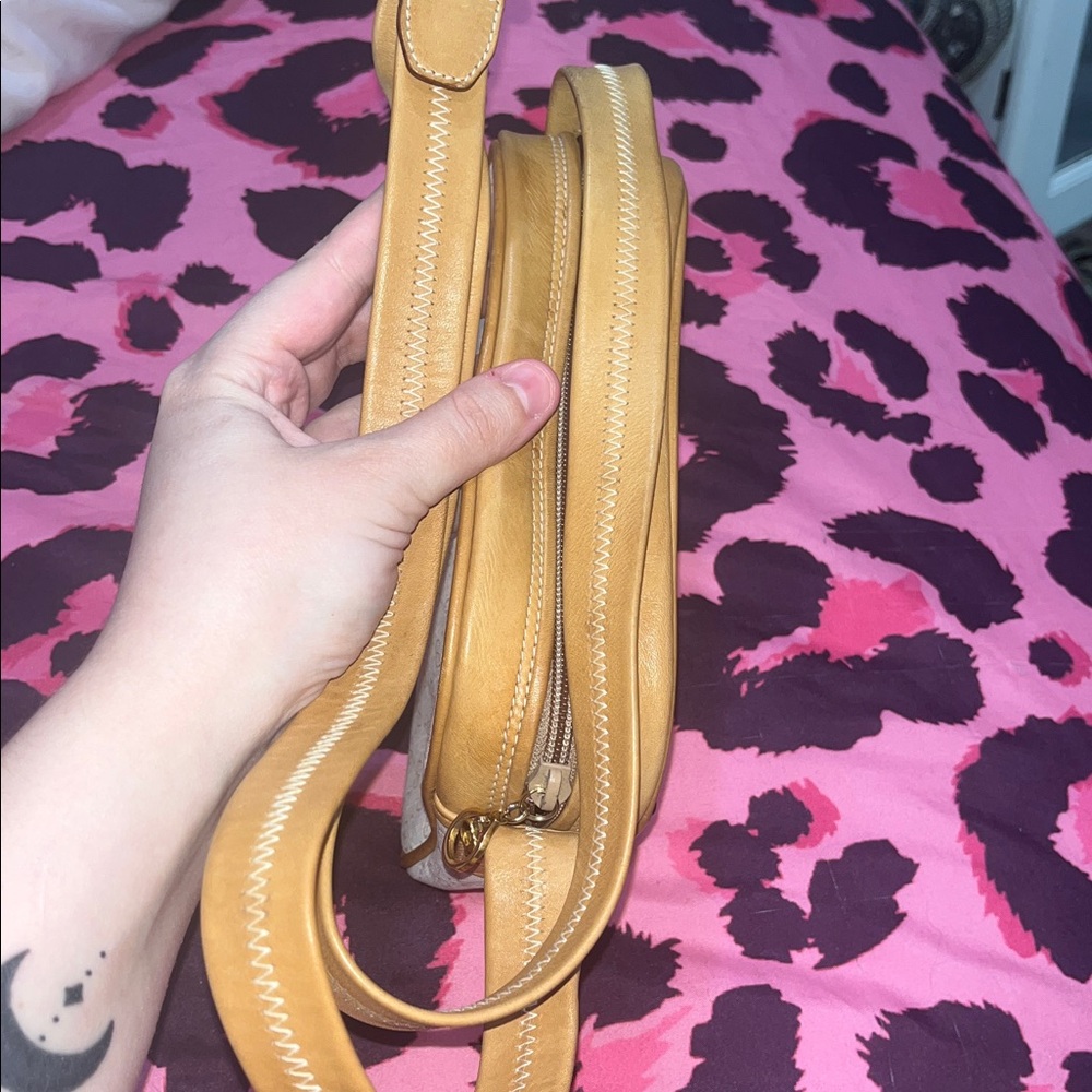 Gucci Monogram Camera bag Cream and Tan/caramel Crossbody Bag - Picture 15 of 17